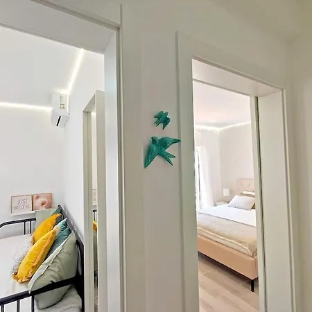 Lovely Terrace Apart. Downtown *